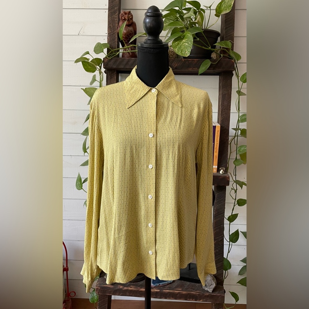 L. L. Bean: Yellow and Gray 100% Rayon Pattern Button Down Shirt - Picture 13 of 17